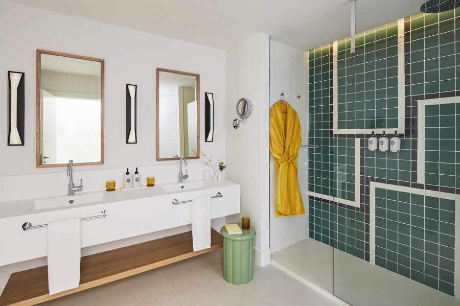 King Premium Doppelzimmer mit Terrasse Badezimmer